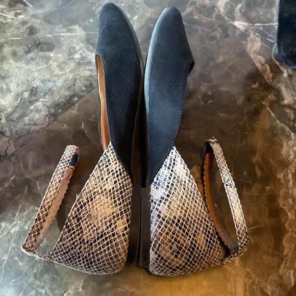 GAP black velvet & snakeskin flats w/ ankle strap- worn 1x size 9 - Picture 2 of 13